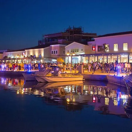 Sea Breeze Central, 2bed *