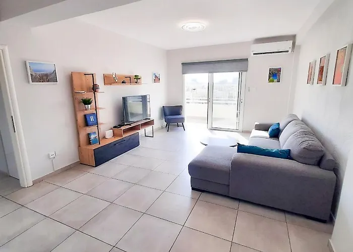 Sea Breeze Central, 2bed