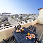 Sea Breeze Central, 2bed Appartement Limasol