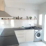 Sea Breeze Central, 2bed