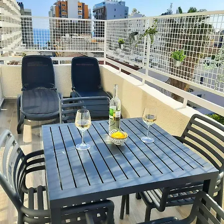 Sea Breeze Central, 2bed Apartament
