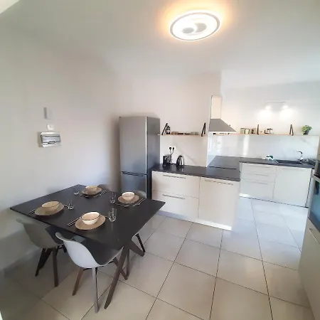 Sea Breeze Central, 2bed *