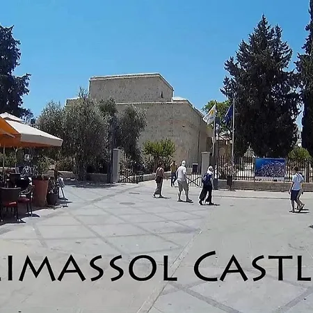 Sea Breeze Central, 2bed Limassol