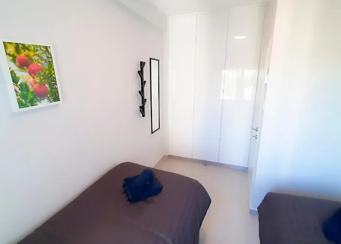 Sea Breeze Central, 2bed *