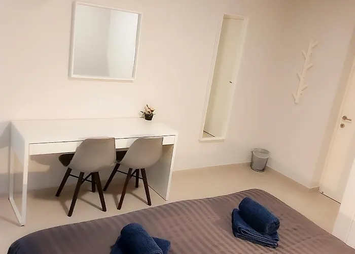 Sea Breeze Central, 2bed