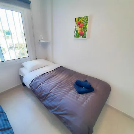 Sea Breeze Central, 2bed * 利马索尔