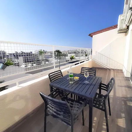Sea Breeze Central, 2bed * 利马索尔